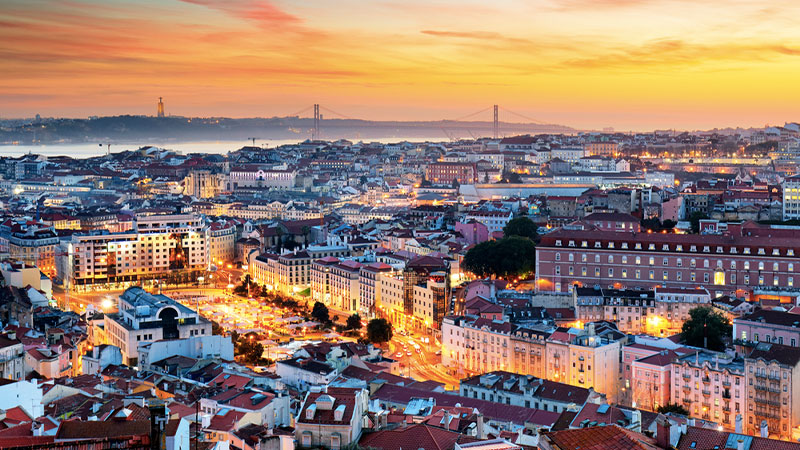 Cidade de Lisboa em Portugal é uma das melhores regiões para tornar o seu negócio, internacional.