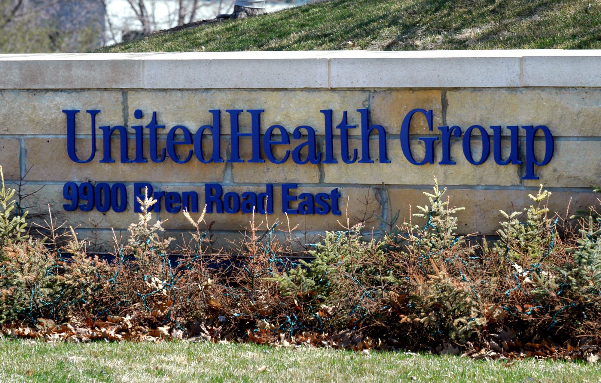 UnitedHealth Group to require COVID-19 vaccine for many U.S. employees | Star Tribune